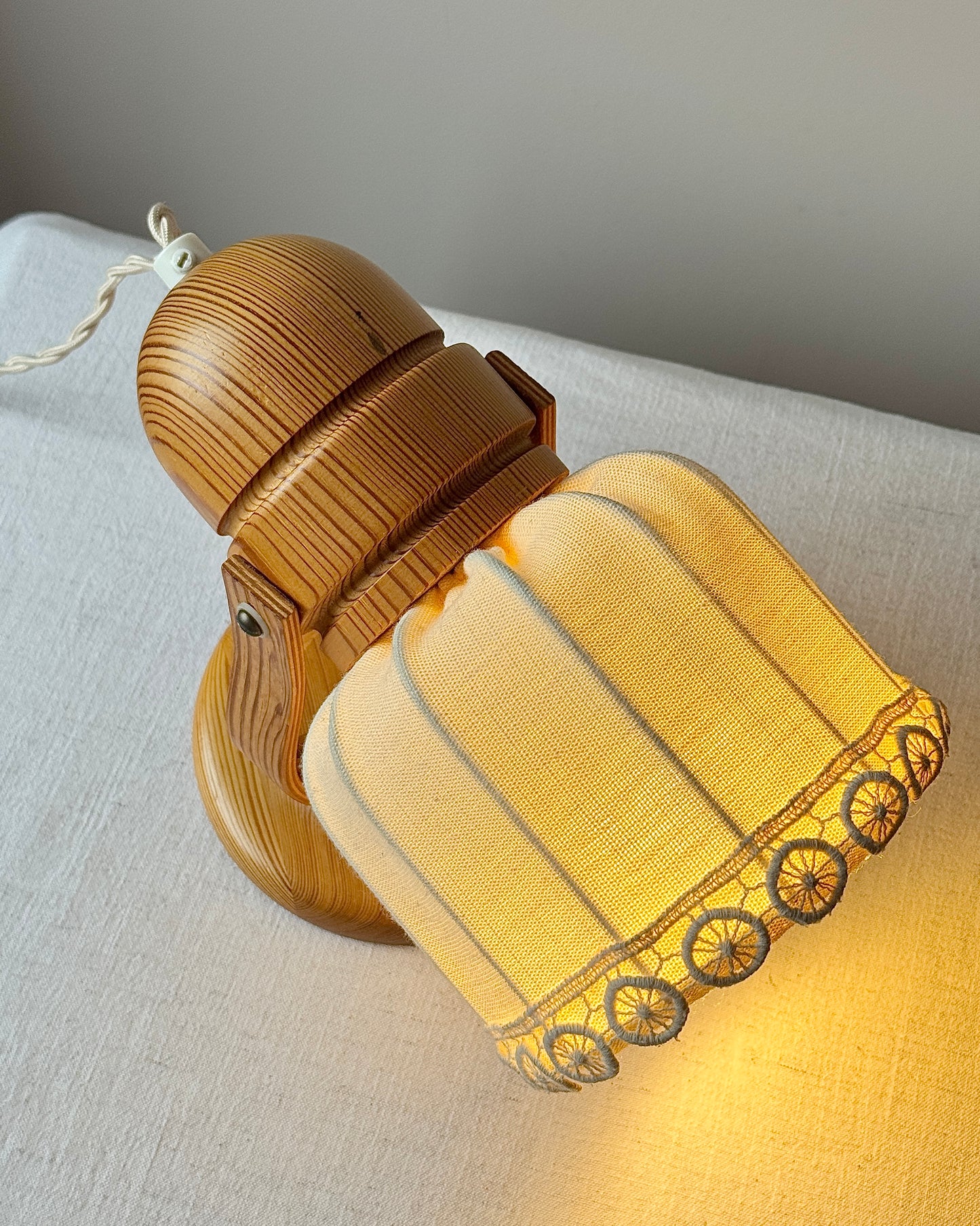 Swedish Pine Wall Lamp by Markslöjd