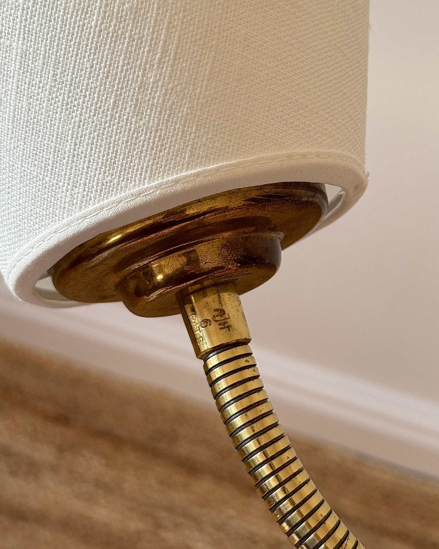 1970s Swedish Swan Neck Brass Wall Lamp by Hans-Agne Jakobsson