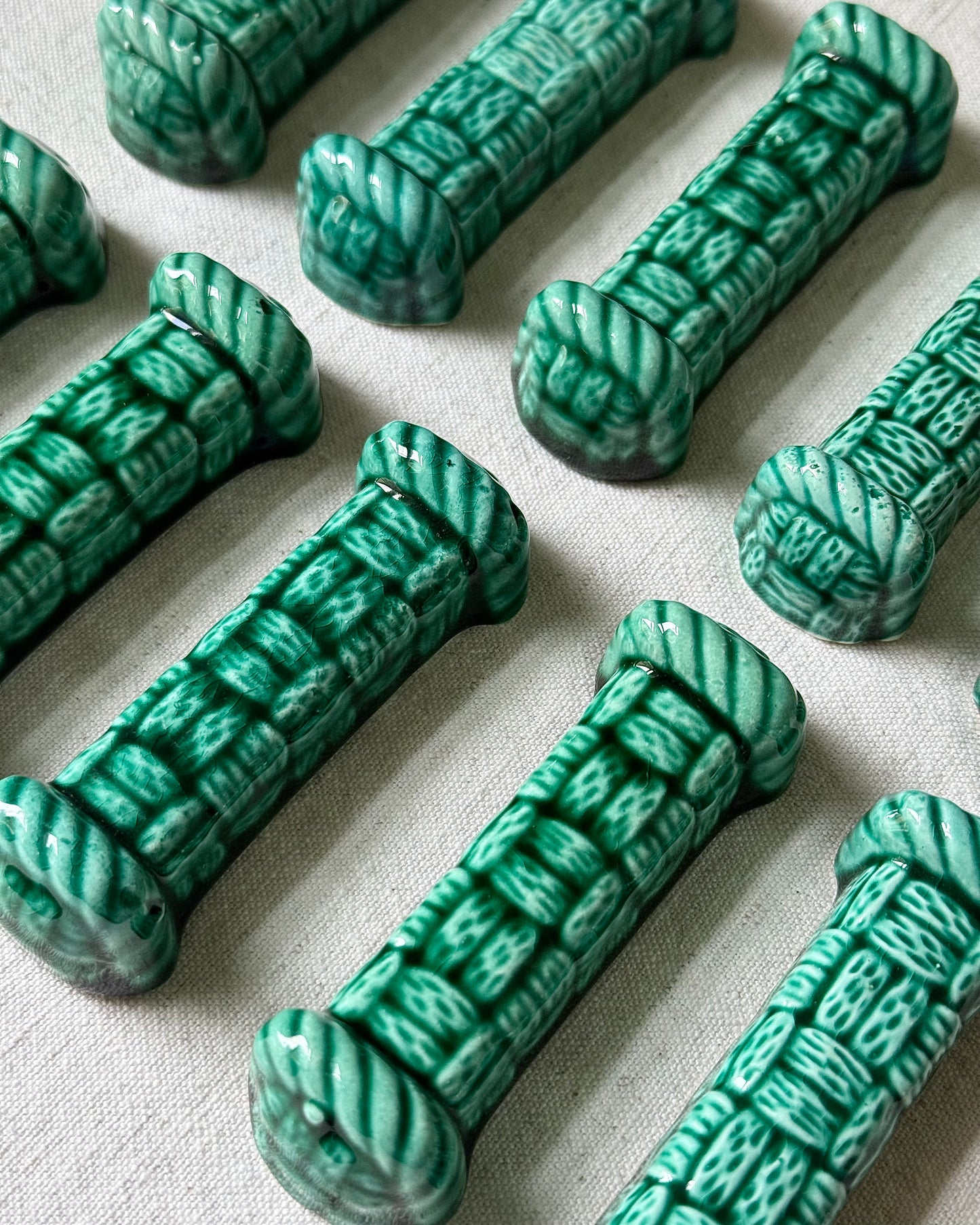 Set of 10 French Majolica Ceramic Green Glaze Woven Cutlery Rests, Digoin Sarreguemines