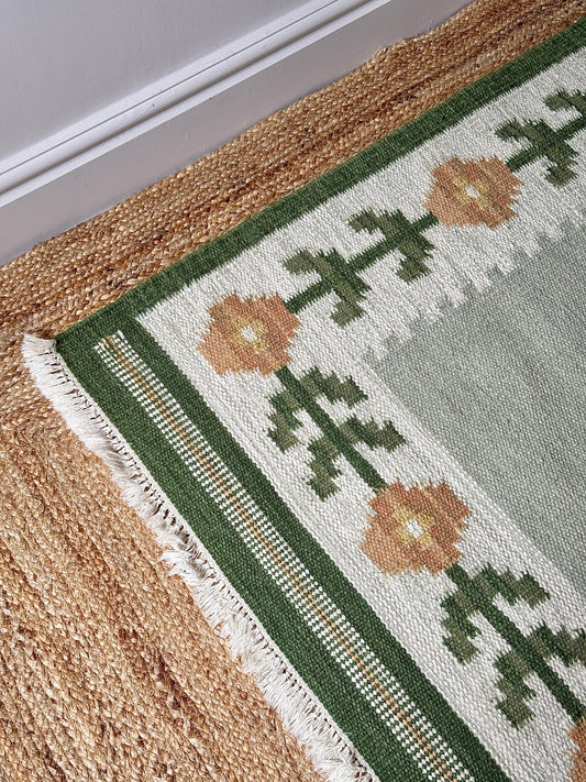 Green Swedish Wool Röllakan Flatweave Rug with Floral Border
