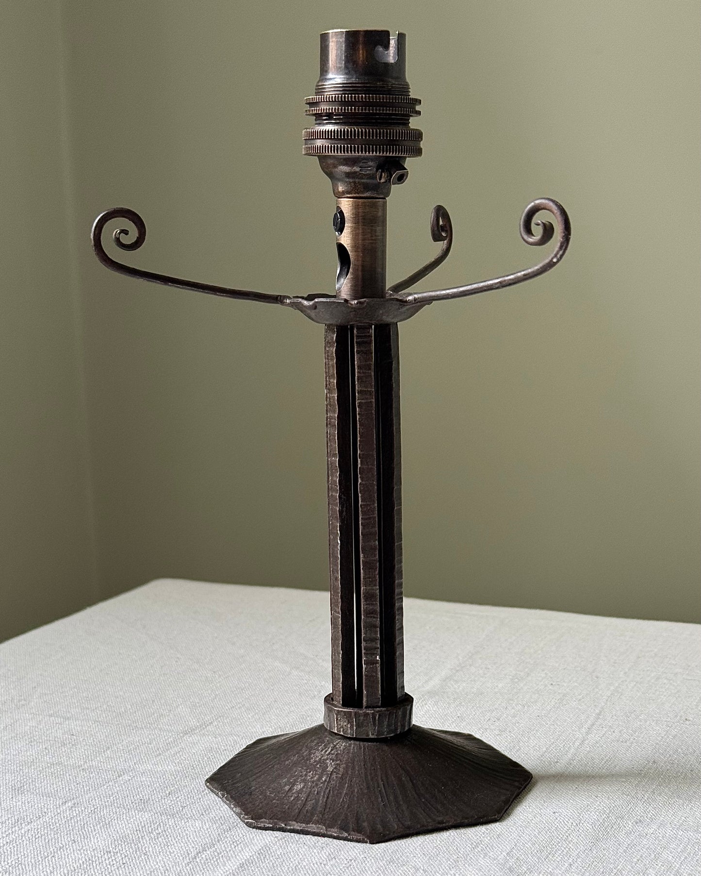 French Art Deco Wrought Iron Table Lamp with Scrolled Arms
