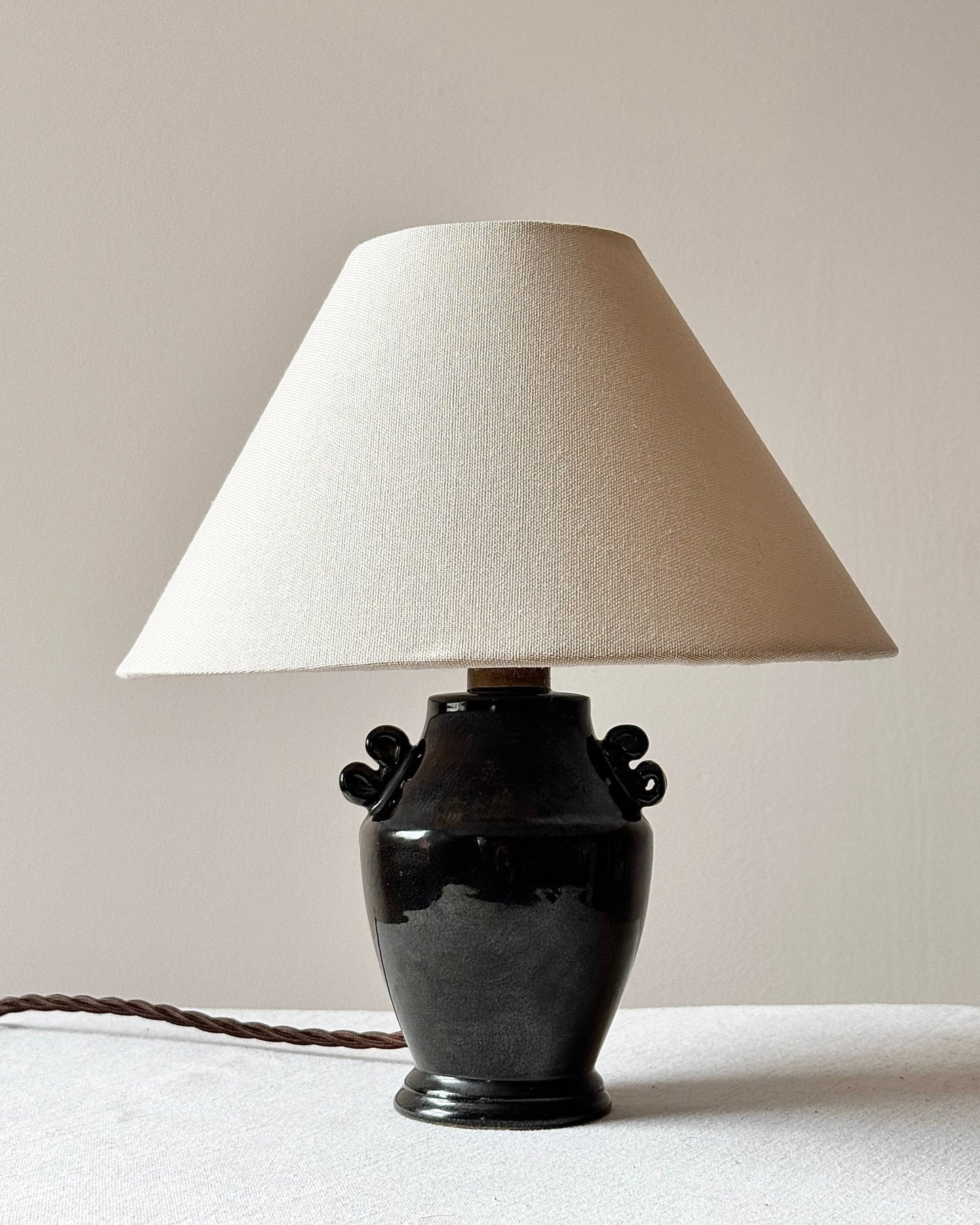 French Art Deco Black Ceramic Table Lamp with Scrolled Handles - Club Sourced