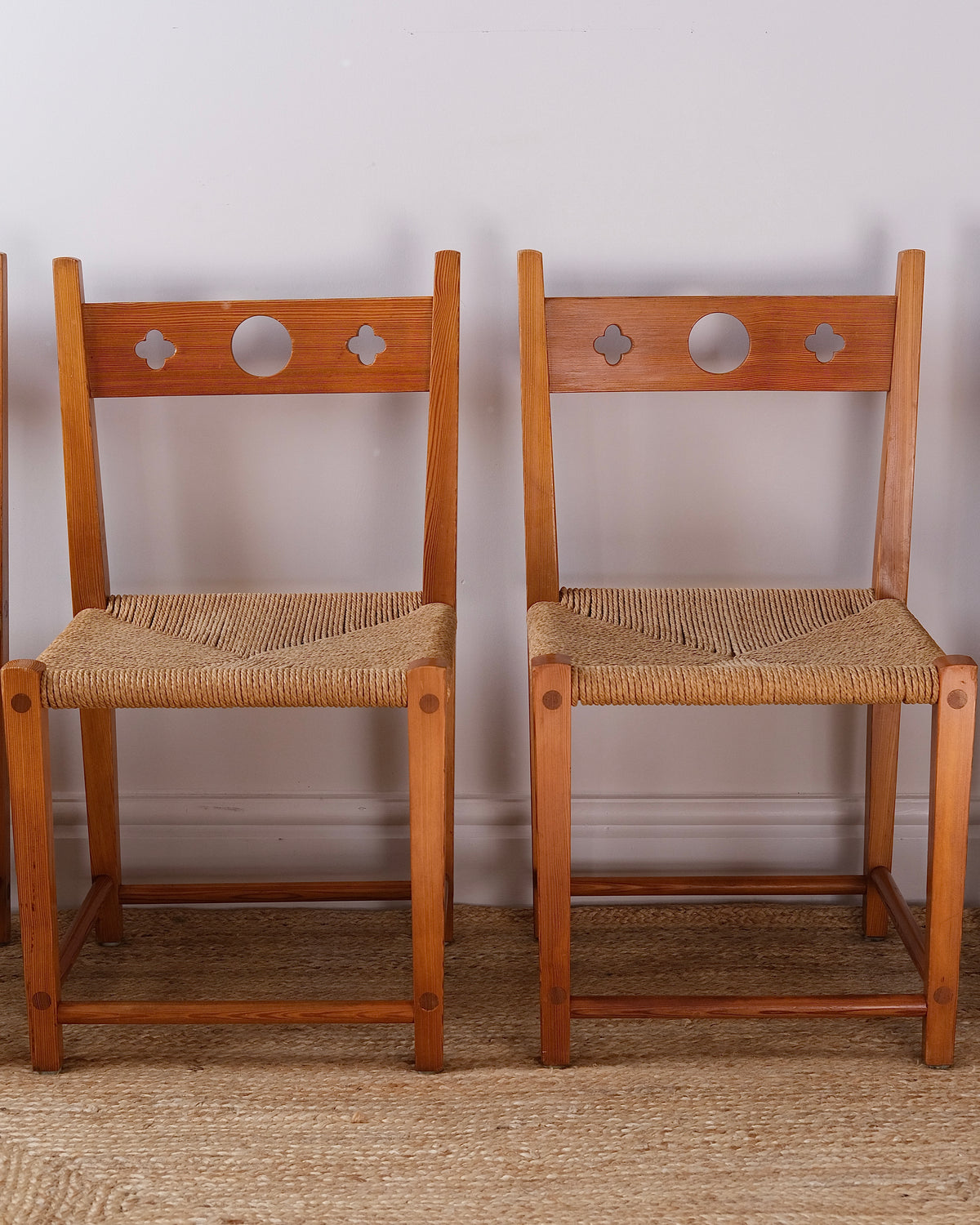 Set of 4 Swedish Pine Quatrefoil Dining Chairs, circa. 1970s