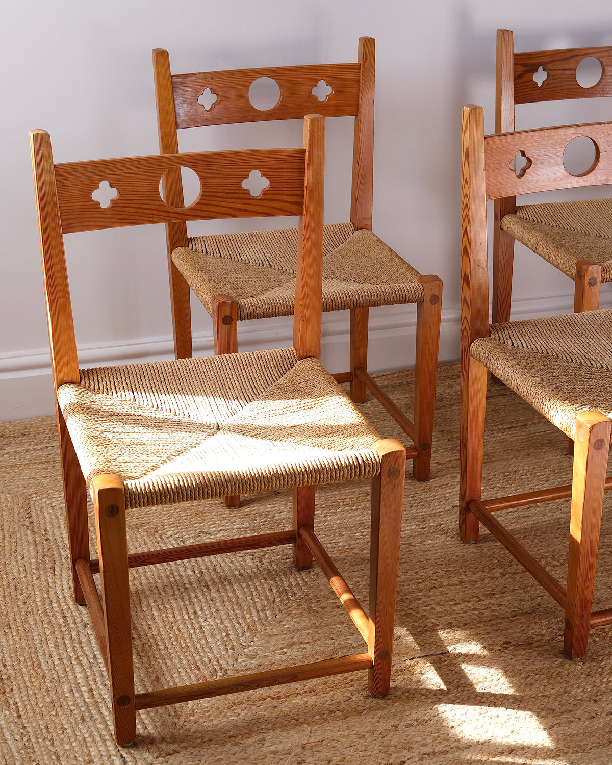 Set of 4 Swedish Pine Quatrefoil Dining Chairs, circa. 1970s