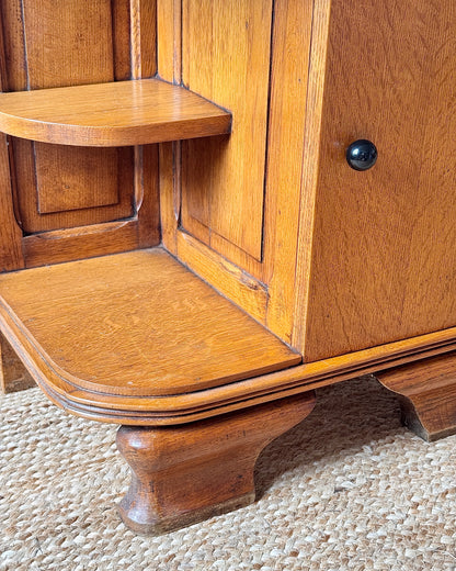 Pair of French Art Deco Oak Bedside Tables c.1930s