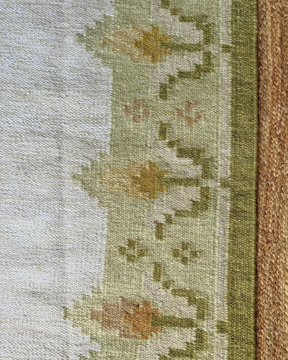 Swedish Tulip Wool Handwoven Rollakan Rug - Club Sourced