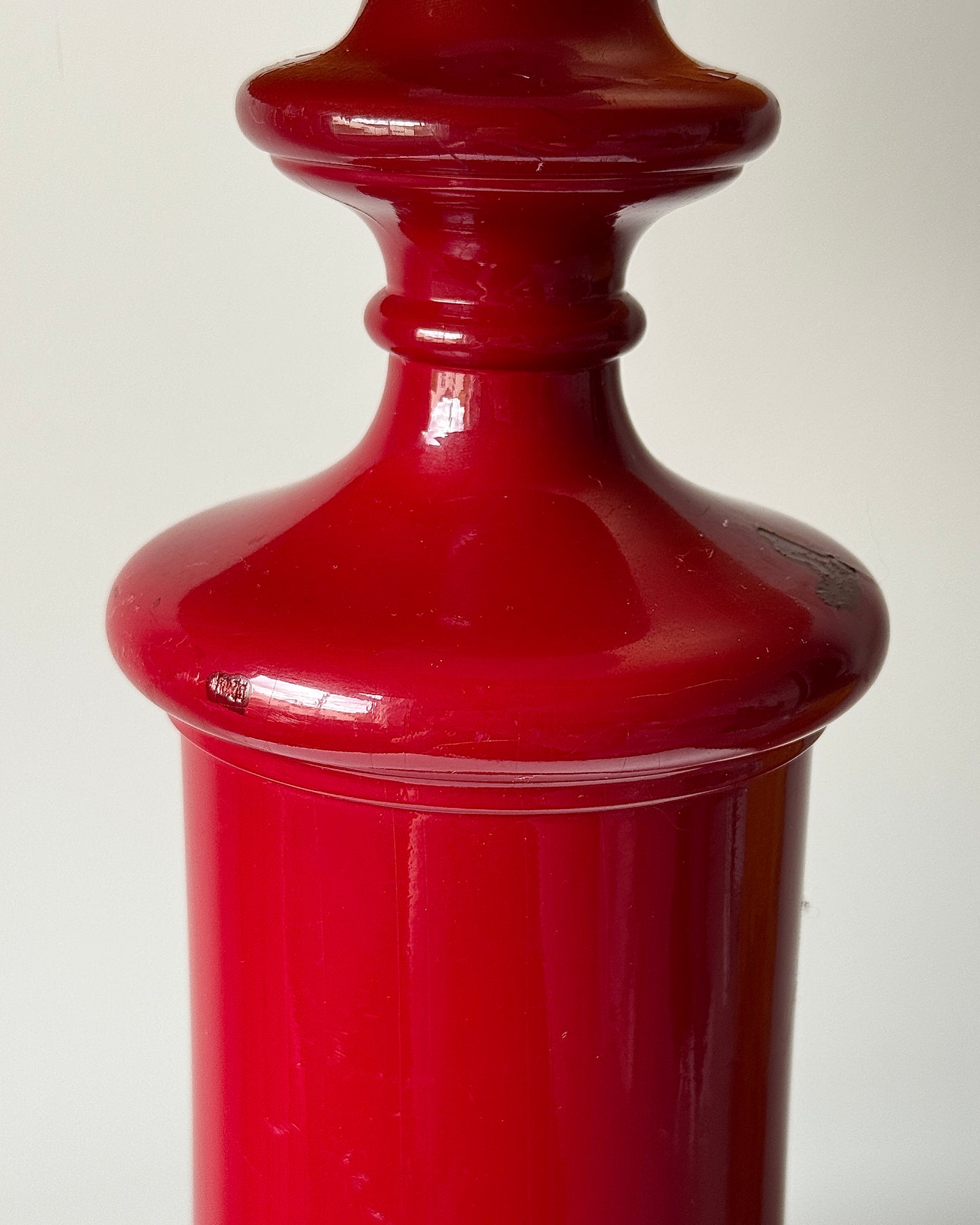 Italian Red Lacquered Turned Wood Table Lamp, c.1960