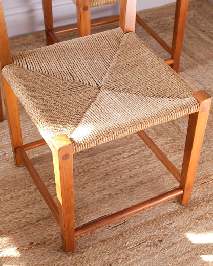 Set of 4 Swedish Pine Quatrefoil Dining Chairs, circa. 1970s