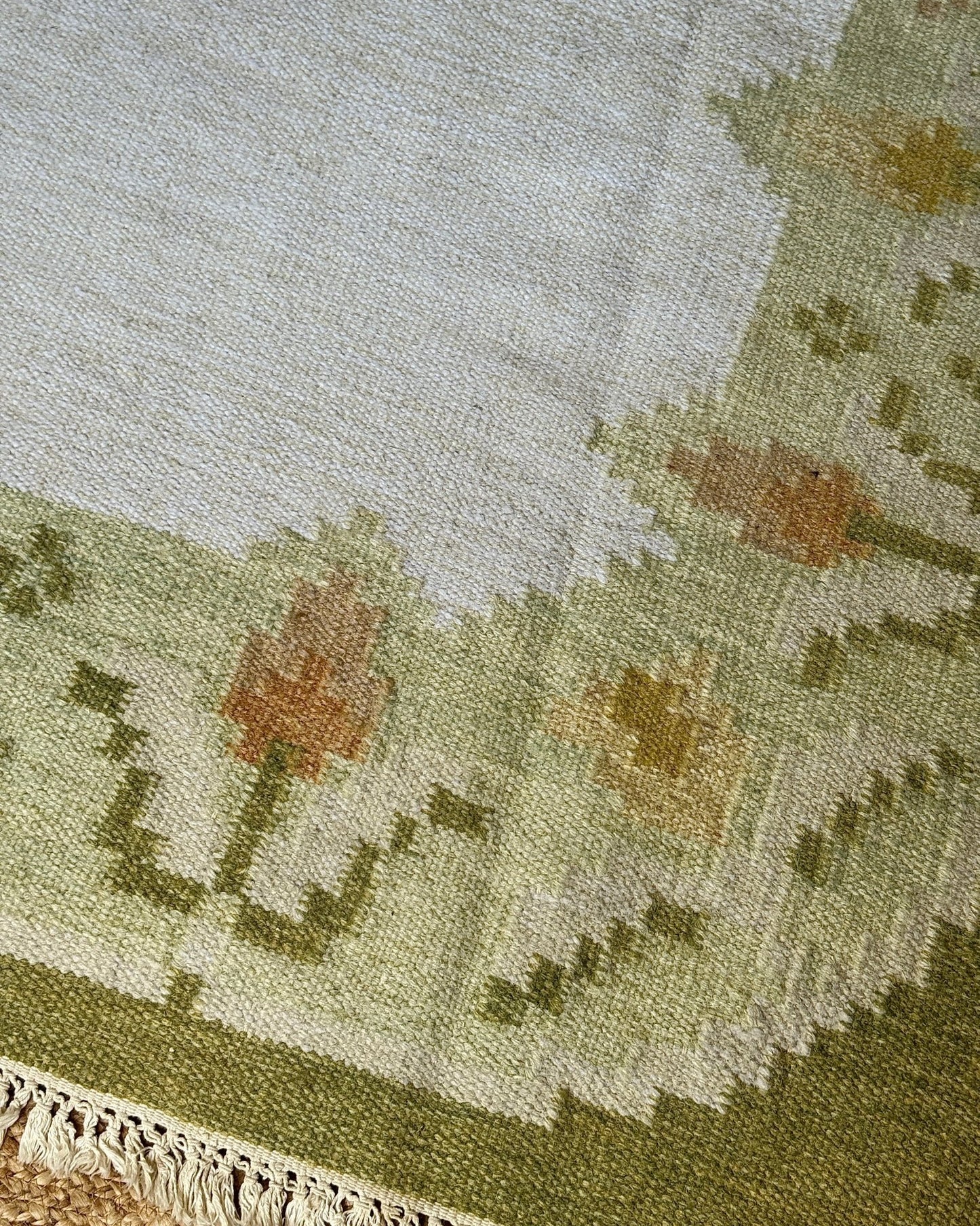 Swedish Tulip Wool Handwoven Rollakan Rug - Club Sourced