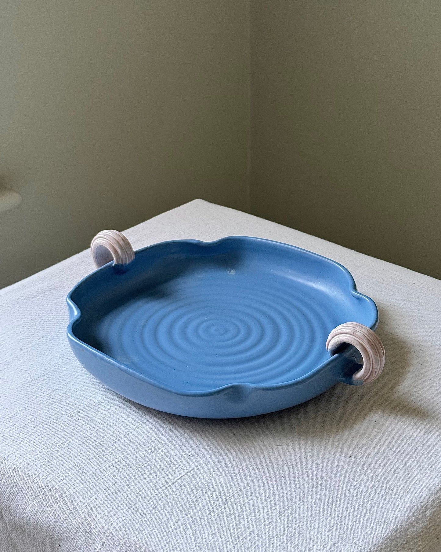 Swedish Art Deco Gabriel Keramik Blue Dish, circa. 1930s